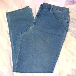 💥GLO GLORIA VANDERBILT SIZE 14 JEANS💥